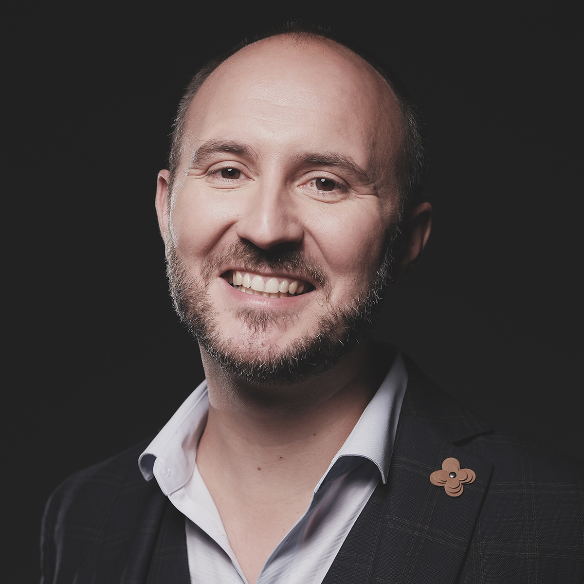Biographie de Bertrand Luzignant – Rendez-vous conte #1 – 2026-2027 – Léo le roseau